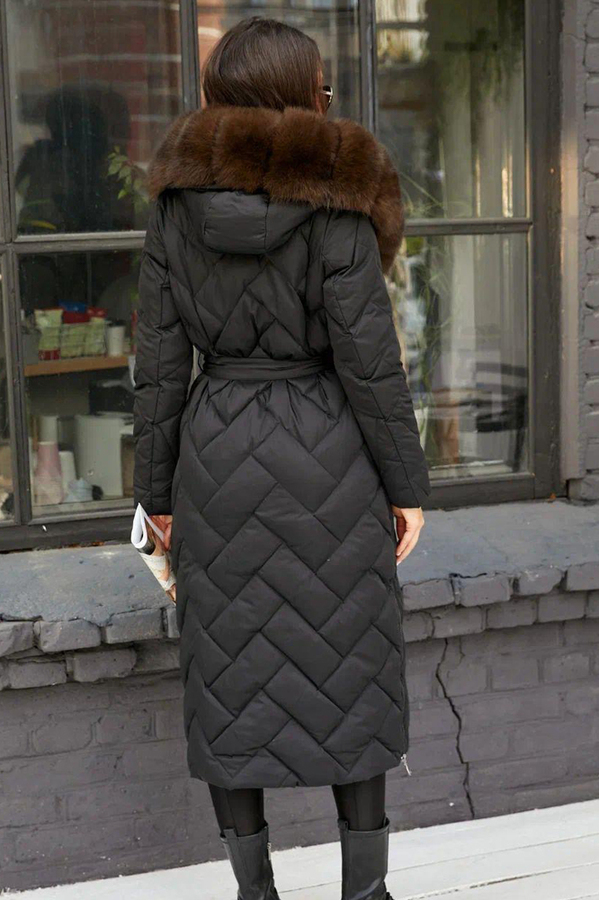 Женский брендовый пуховик Вивилона с песцом