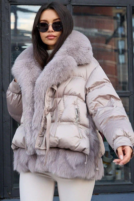 Зимний пуховик женский Vivilona с мехом Зимний пуховик женский Vivilona с мехом