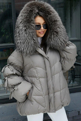 Красивый пуховик 2025-2026 с капюшоном и большими размерами Красивый пуховик 2025-2026 с капюшоном и большими размерами