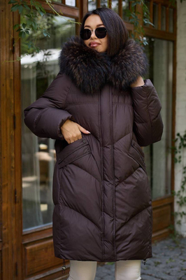 Женское зимнее пуховое пальто Vo tarun с мехом Женское зимнее пуховое пальто Vo tarun с мехом