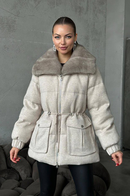 Модная зимняя куртка парка с мехом норки на воротнике Модная зимняя куртка парка с мехом норки на воротнике