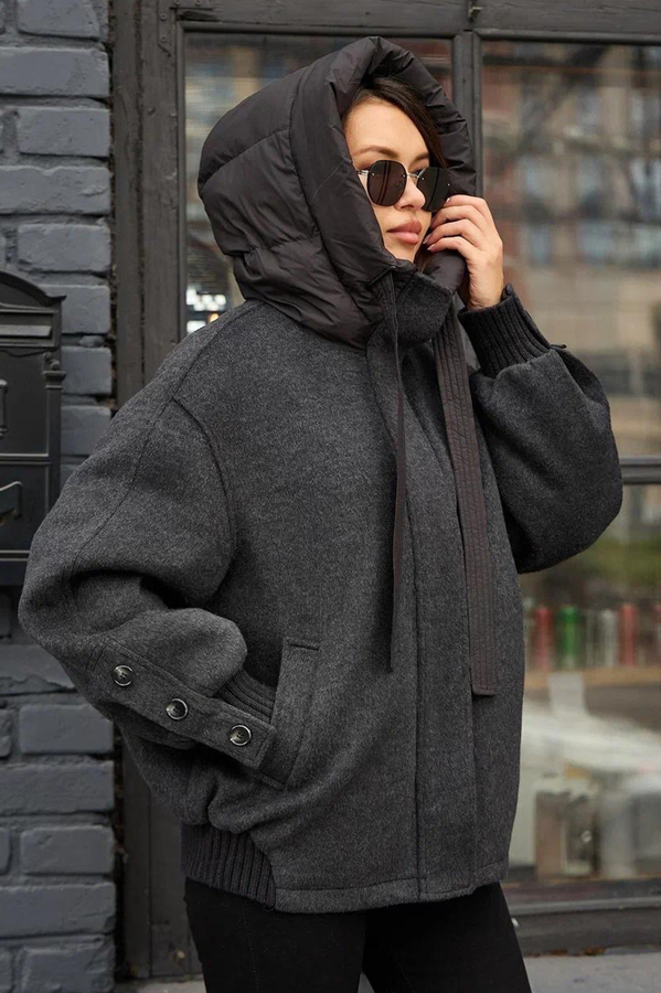 Молодежный пуховик 2025 2026 с глубоким капюшоном